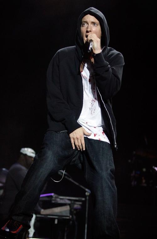 Рэпер Эминем (Eminem) назван "лучшим артистом" года