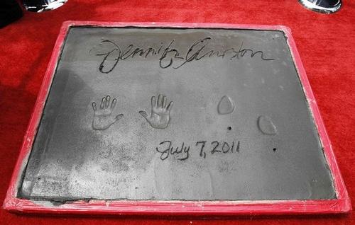 Дженнифер Энистон / Jennifer Aniston на Аллее Славы в Голливуде