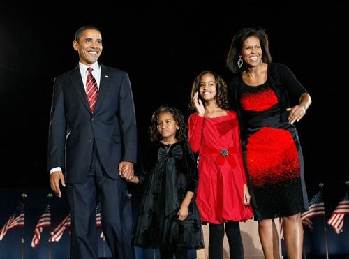 Барак и Мишель Обама с дочерьми