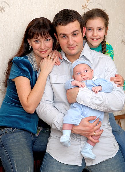 Нонна Гришаева с мужем Александром Нестером и детьми