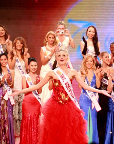 Виктория Радочинская стала победительницей конкурса "Миссис мира 2009"